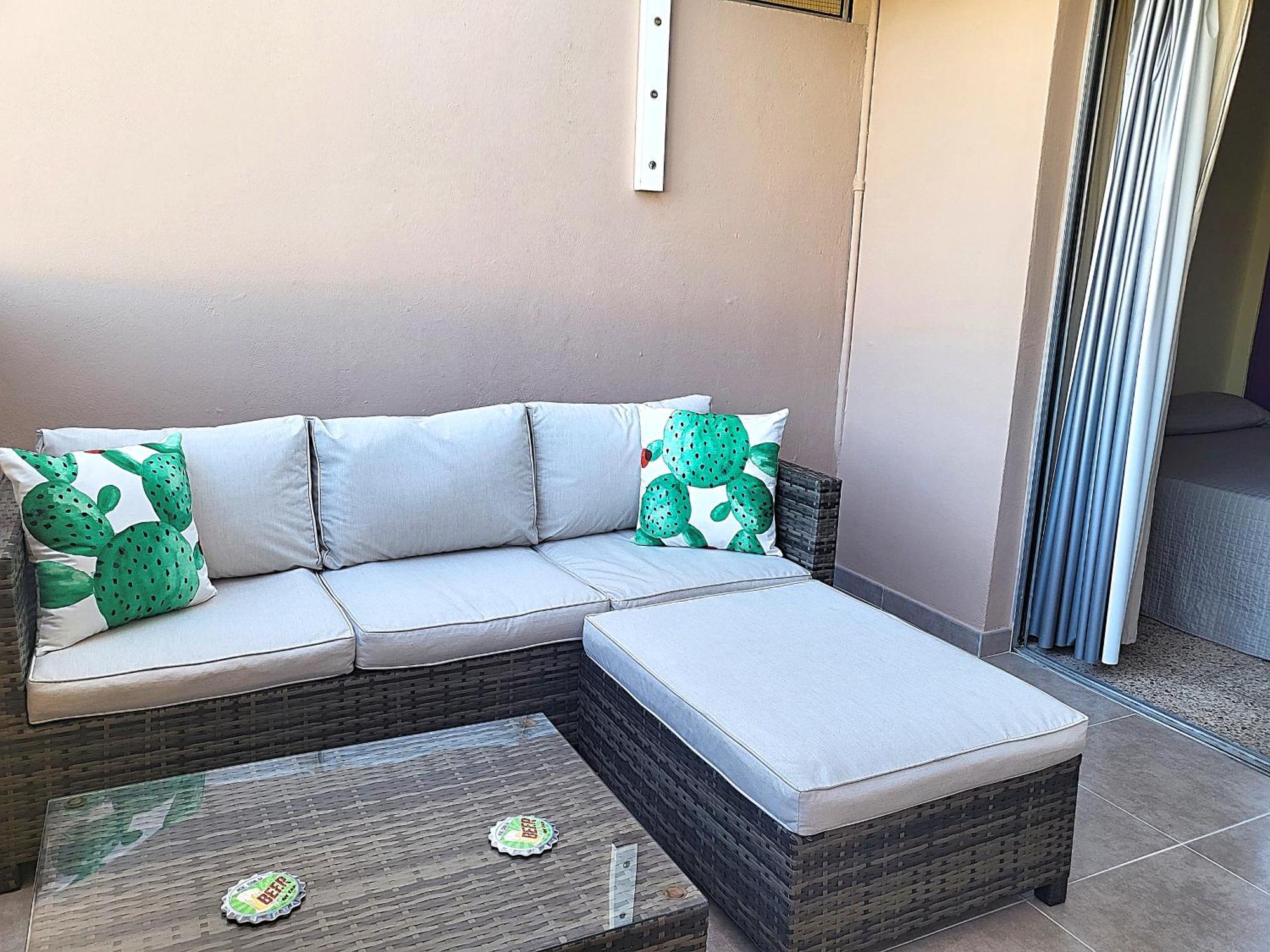 Central & Beach Los Cristianos By Helloapartments Exterior photo