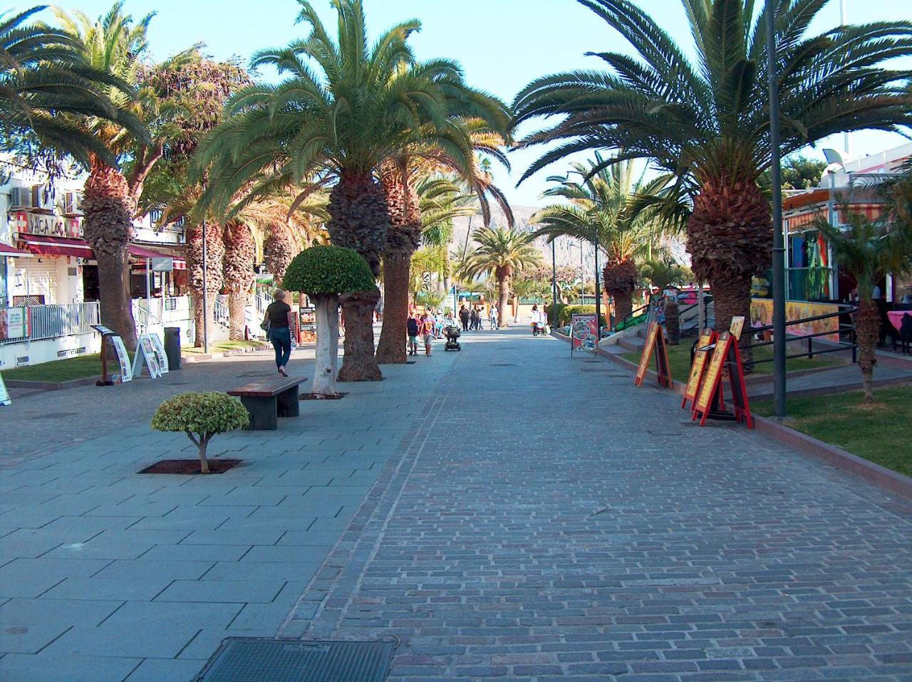 Central & Beach Los Cristianos By Helloapartments Exterior photo